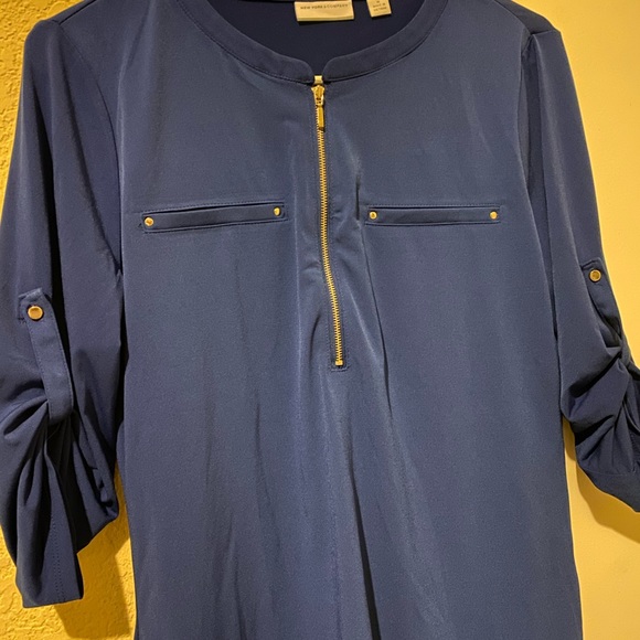 Top - Picture 2 of 2